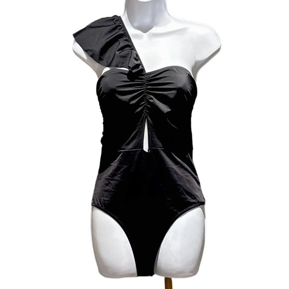 LUZ. | One-Shoulder Ruffle Black Swimsuit - Picture 2 of 6